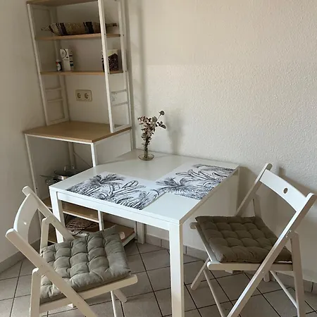 Apartment Gruenspecht Am Klein Venedig, Zentral Mit Balkon, Arbeitsplatz, Kueche, Badewanne Etc *