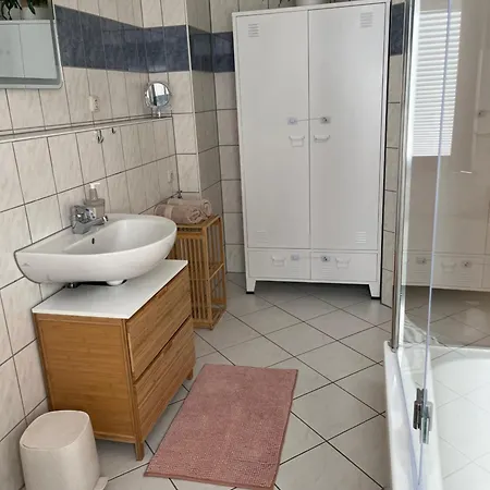 Gruenspecht Am Klein Venedig, Zentral Mit Balkon, Arbeitsplatz, Kueche, Badewanne Etc * Erfurt